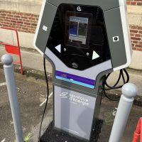 [Mise en service des bornes de recharge pour véhicules électriques]